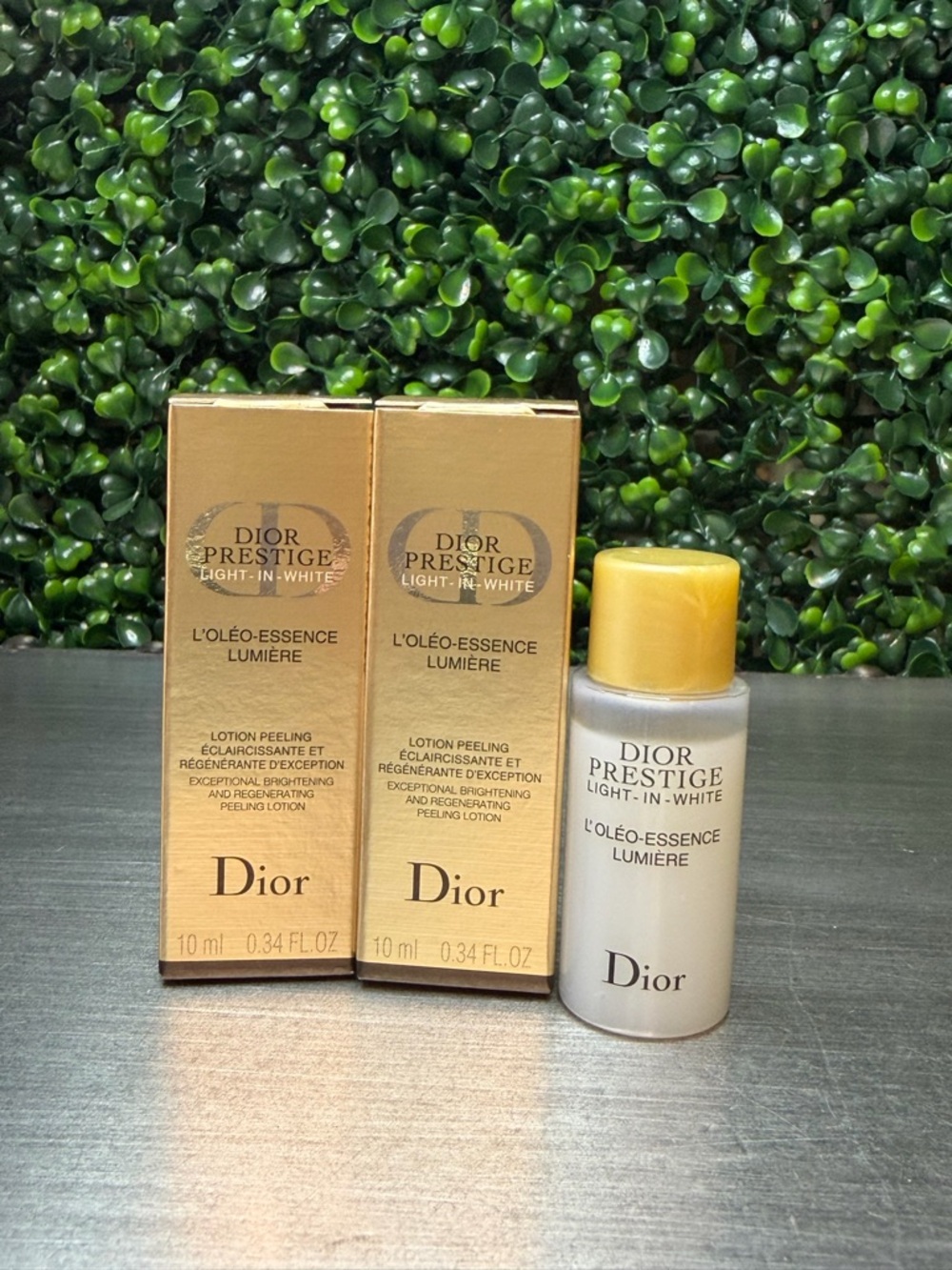 Dior Prestige Light-in-White L'Oléo-Essence Lumière -